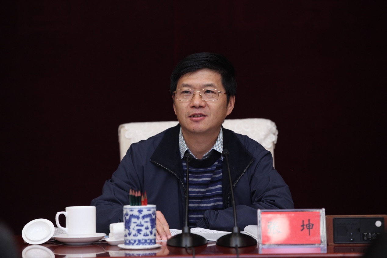 10月13日下午,中国青年报党委书记,总编辑张坤作经验交流.